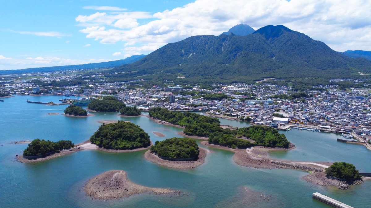 九 十 九 島 つくも